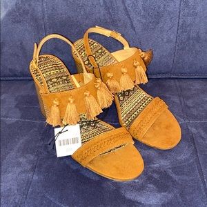 Altar’d state size 8.5 new with tags